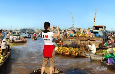 Cai Be floating market